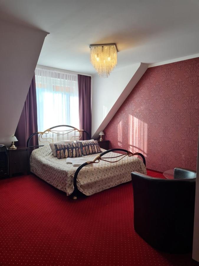 "Arkadia" Bed and Breakfast Ostroleka  Buitenkant foto